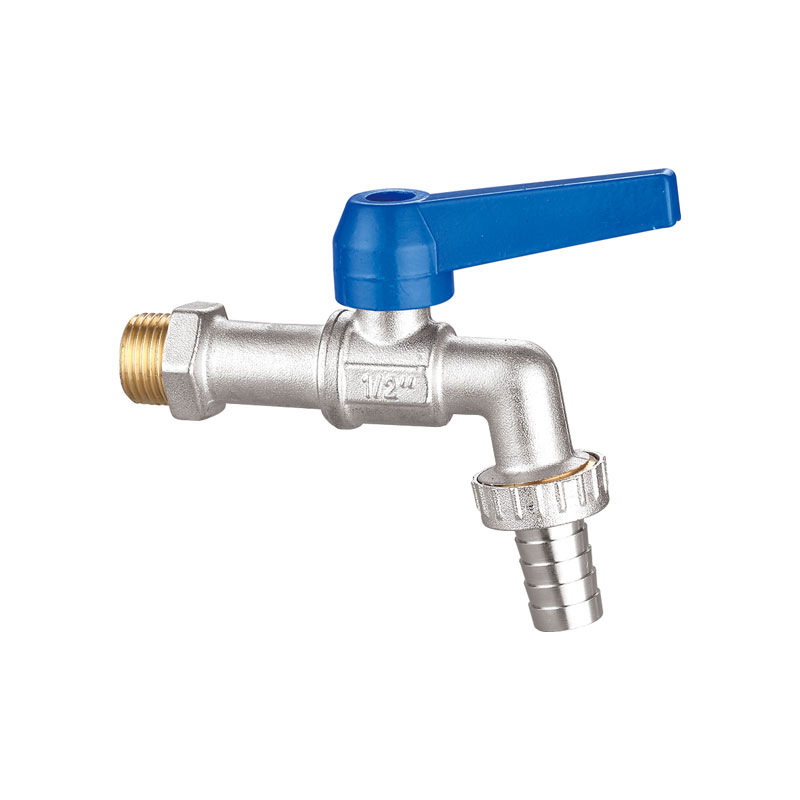 Rubinetto in ottone moderno di alta qualità da 1/2” AMT-7010