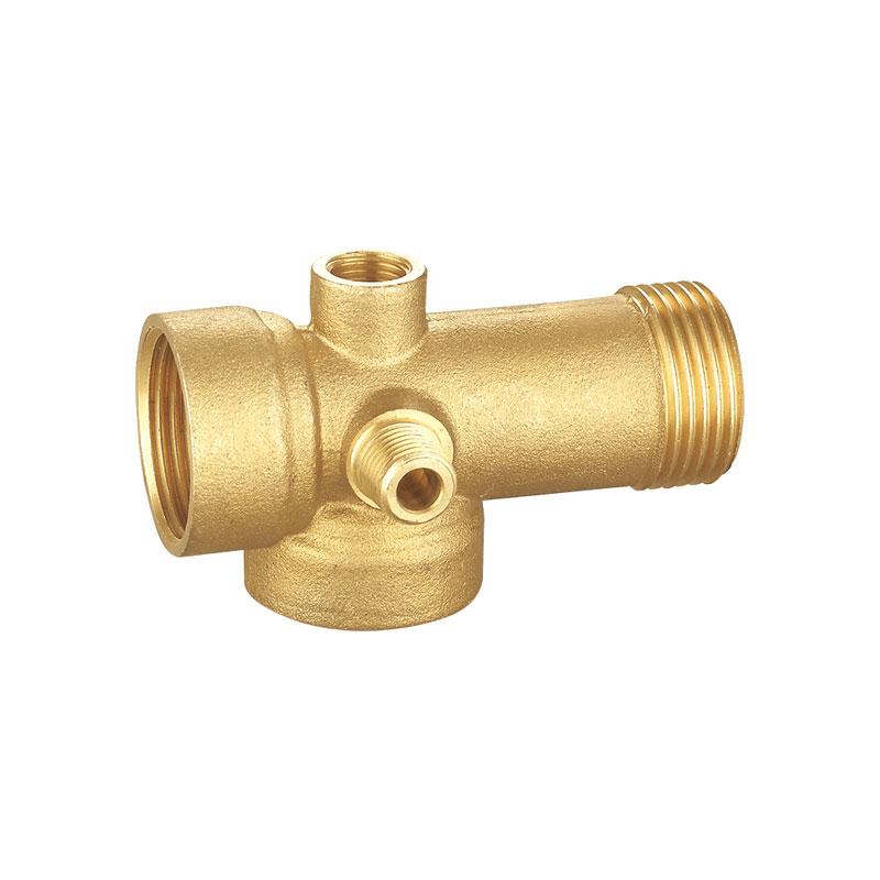 Raccordo in ottone maschio a cinque vie in ottone AMT-1412